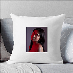 Soulful Singer Niki Pillows Cover