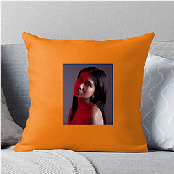 Soulful Singer Niki Pillows Cover