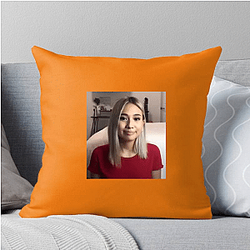 Stage Performer Niki Pillows Cover