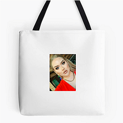 Beauty Influencer Nikkie Tutorials Bags