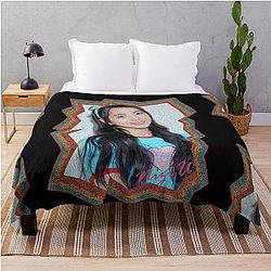 Maya Katsumura NiziU Korean Kpop Retro Color Oil Paint Design Throw Blanket