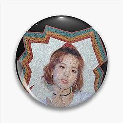 Mako Yamaguchi NiziU Kpop Retro Color Oil Paint Design Pin
