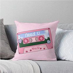 NIZIU - Cute Retro Cassette Tape Throw Pillow