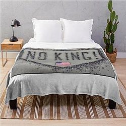 Trump: No Kings! Throw Blanket