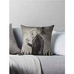 Nosferatu in love  Throw Pillow