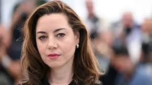 Aubrey Plaza Official Merch: 7 Must-Have Pieces for Fans