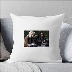 Ocean's 8 was a commercial success Ocean's 8 Pillows Cover
