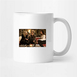 Ocean's 8 is a spin-off of the Ocean's trilogy Ocean's 8 Mugs