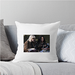 Ocean's 8 was a commercial success Ocean's 8 Pillows Cover