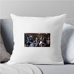 Ocean's 8 stars Sandra Bullock and Cate Blanchett Ocean's 8 Pillows Cover