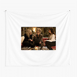 Ocean's 8 is a spin-off of the Ocean's trilogy Ocean's 8 Tapestries