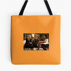 Ocean's 8 is a spin-off of the Ocean's trilogy Ocean's 8 Bags