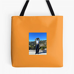 Olivia Dean is a prominent rising star in the UK Olivia Dean Bags