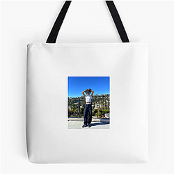 Olivia Dean is a prominent rising star in the UK Olivia Dean Bags