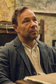Stephen Graham Shop: The Actor’s Surprising Retail Finds
