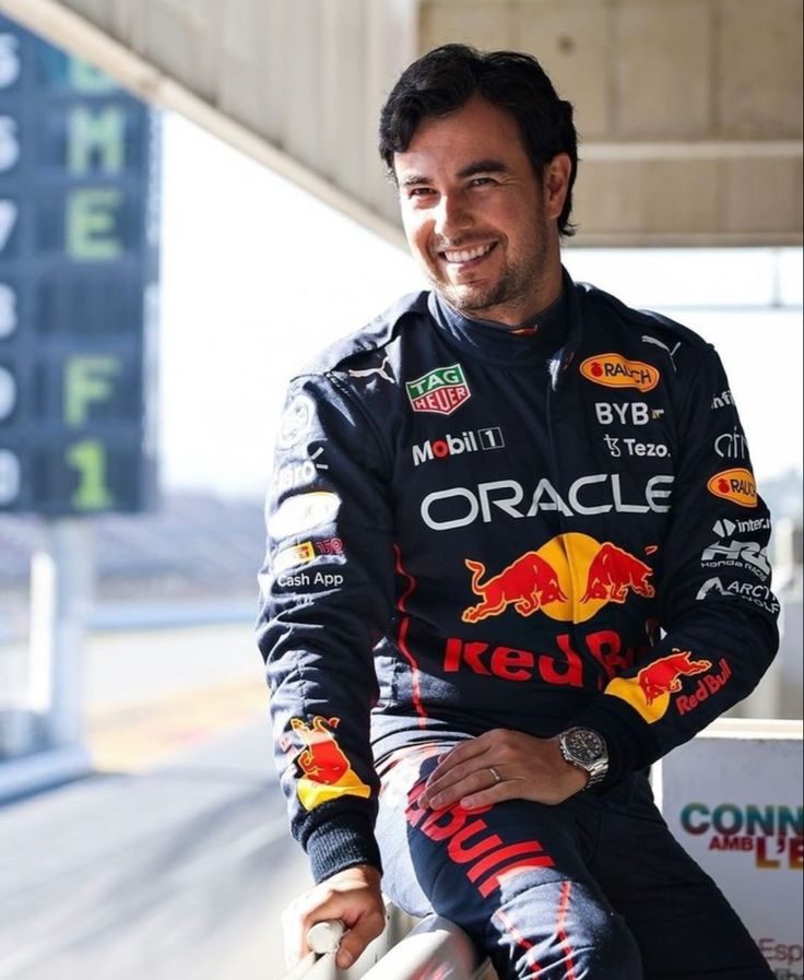 Sergio Pérez Merchandise: 8 Must‑Have Items for Racing Fans