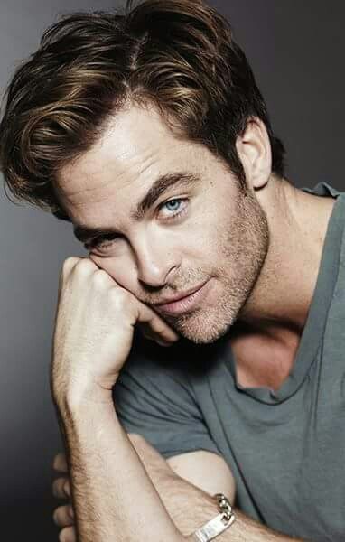 Chris Pine Merchandise: 7 Must-Have Items Fans Can’t Resist