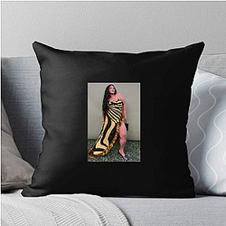 Paloma Elsesser The Body Positivity Queen Paloma Elsesser Pillows Cover