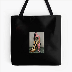 Paloma Elsesser The Body Positivity Queen Paloma Elsesser Bags