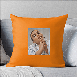 Paloma Elsesser Always Confident Always Inspiring Paloma Elsesser Pillows Cover