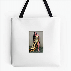 Paloma Elsesser The Body Positivity Queen Paloma Elsesser Bags