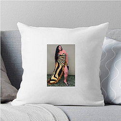 Paloma Elsesser The Body Positivity Queen Paloma Elsesser Pillows Cover