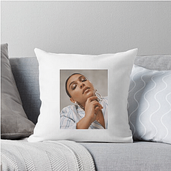 Paloma Elsesser Always Confident Always Inspiring Paloma Elsesser Pillows Cover
