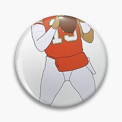 Patrick Mahomes Throwing Pin Le