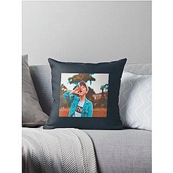 Final Paulo Londra Geeks Throw Pillow