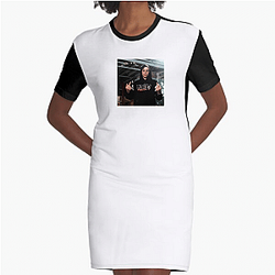 Pete Davidson is an American comedian and actor Pete Davidson Dresses