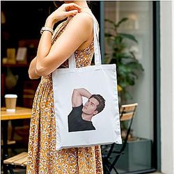 Bold Charismatic Pose TTPM2801 Pierson Fode Bags