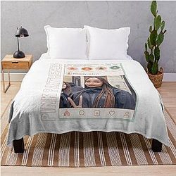 PinkPantheress - Attracted to You - Kawaiicore Throw Blanket