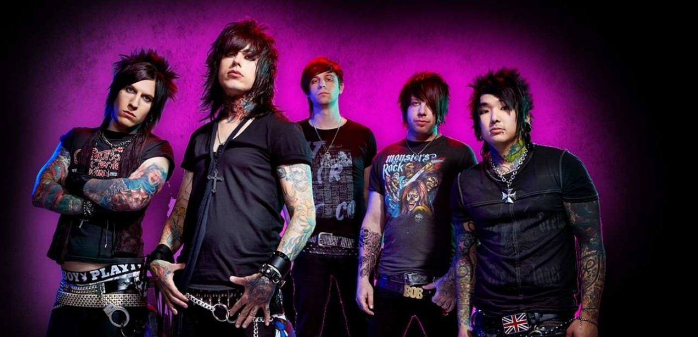 Falling In Reverse Merch: Essential Gear for Every Fan of Ronnie Radke