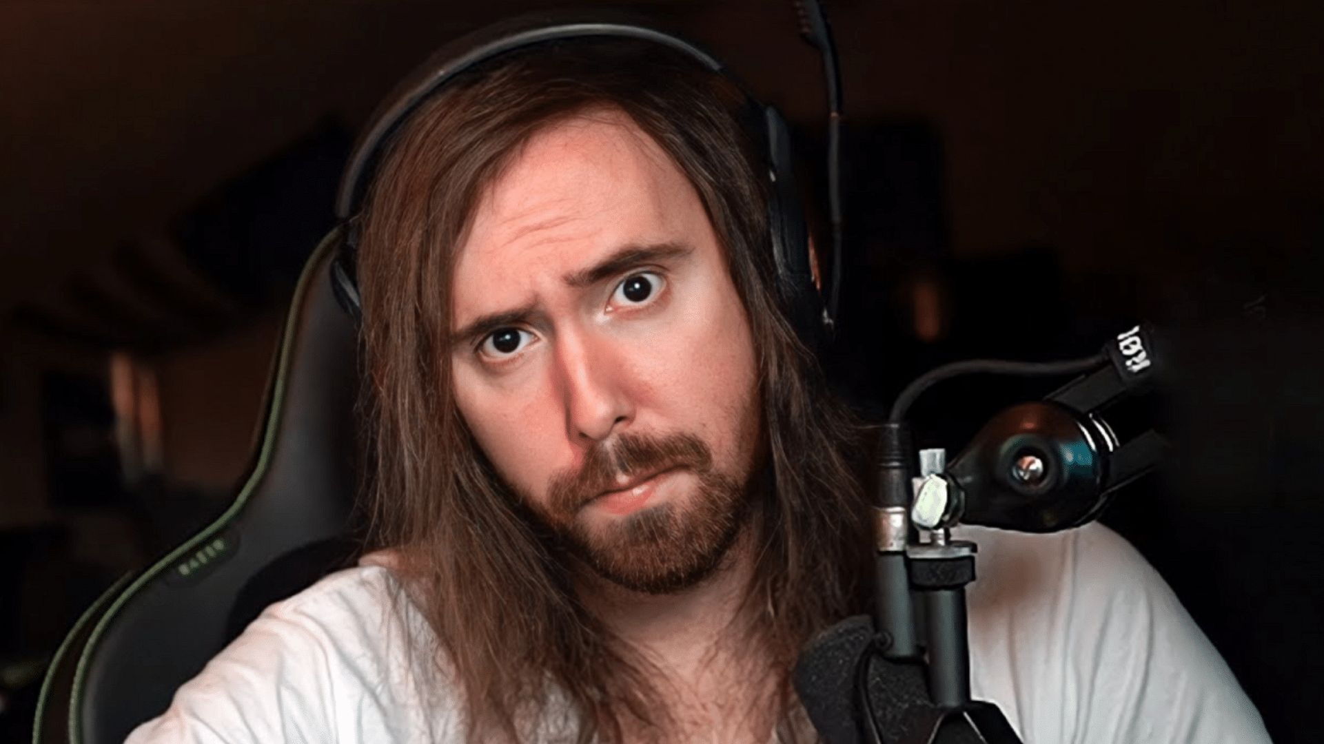 Unleash Your Inner Gamer: The Best Asmongold Merch to Grab!