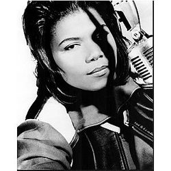 Queen Latifah With Microphone Black And White Photo Print 8 x 10 Item MVM02432