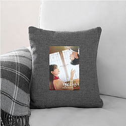 Queen Mantis is a must watch for mystery lovers Queen Mantis Pillows Cover