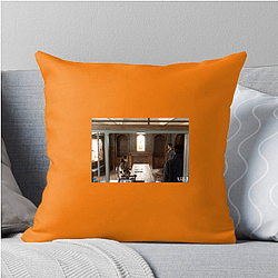 Queen Mantis will keep viewers guessing Queen Mantis Pillows Cover