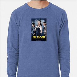 Queen Mantis tells a story full of secrets Queen Mantis Sweatshirts