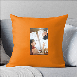 Queen Mantis is a must watch for mystery lovers Queen Mantis Pillows Cover