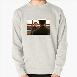Queen Mantis explores a puzzling crime Queen Mantis Sweatshirts