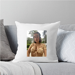 Rachel Sennott The World Is A Stage Rachel Sennott Pillows Cover