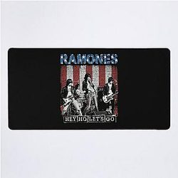 Ramones Escandinávia Tour Desk Mat