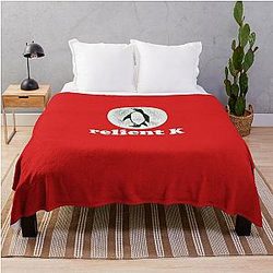 relient k penguin Essential T-Shirt Throw Blanket
