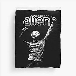 Bravery Based On Comics Striking Resident Alien Wave Duvet Cover