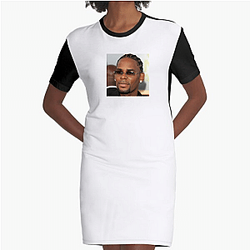 R. Kelly is known for his R&B and hip hop music R. Kelly Dresses