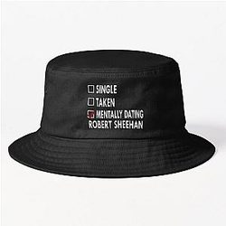 Mentally dating Robert Sheehan bucket hat
