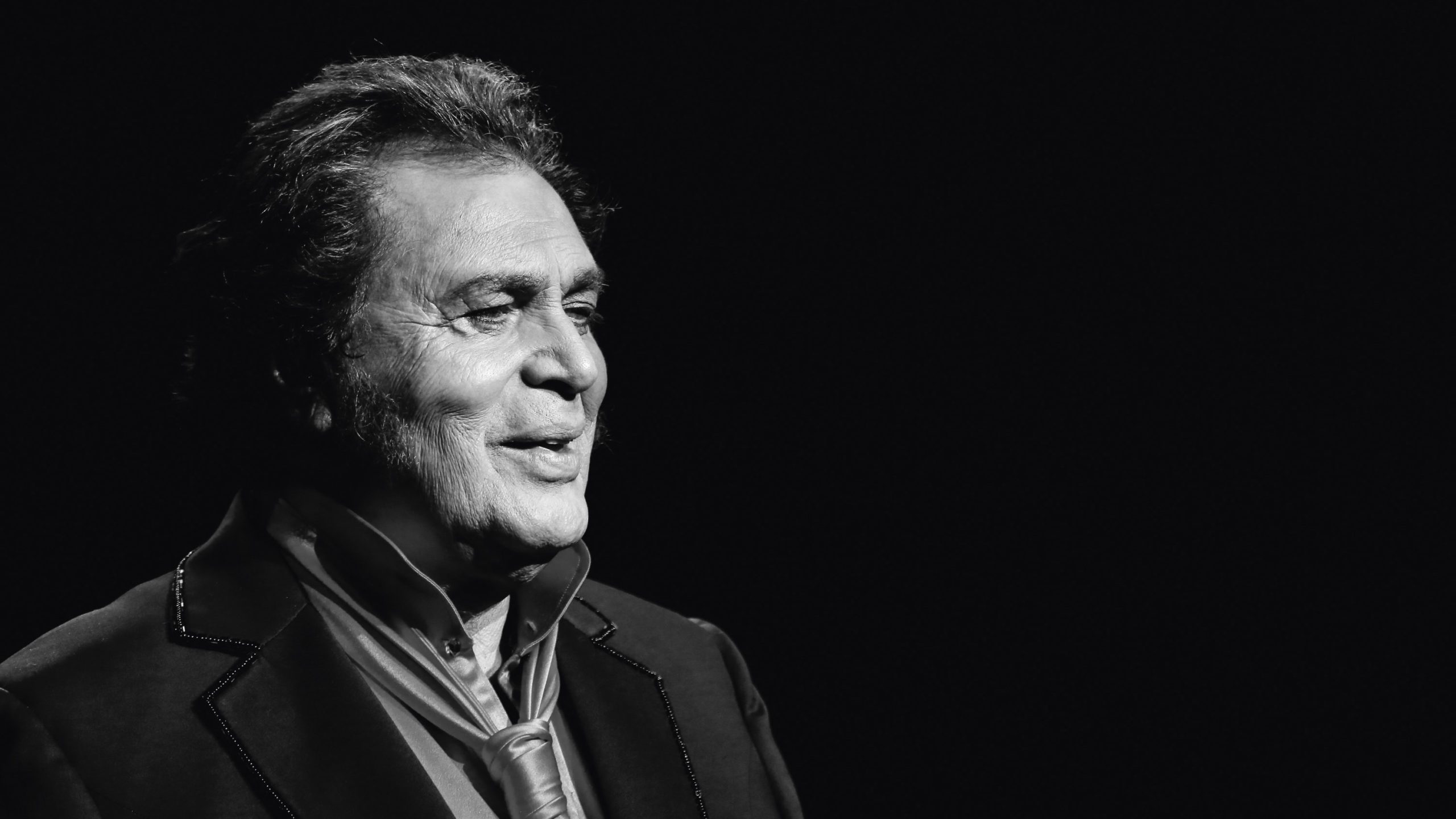 Engelbert Humperdinck Merch: Official Items Every Fan Must Own