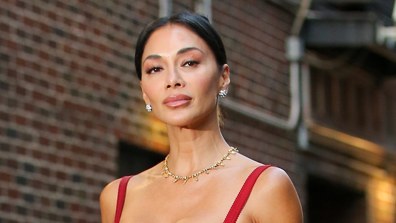 Nicole Scherzinger Official Merch: 5 Must‑Have Singer Looks