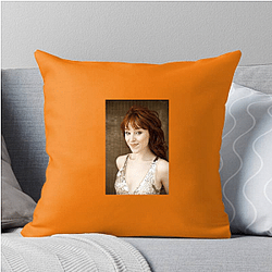 Style Icon Ruth Connell Pillows Cover