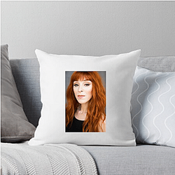 Screen Siren Ruth Connell Pillows Cover